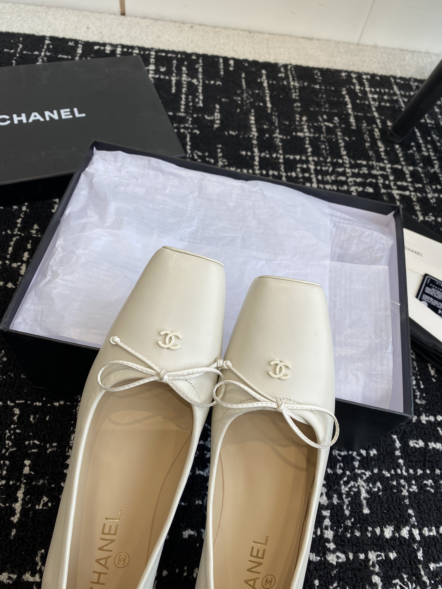 UA CHANEL VINTAGE BALLET FLATS