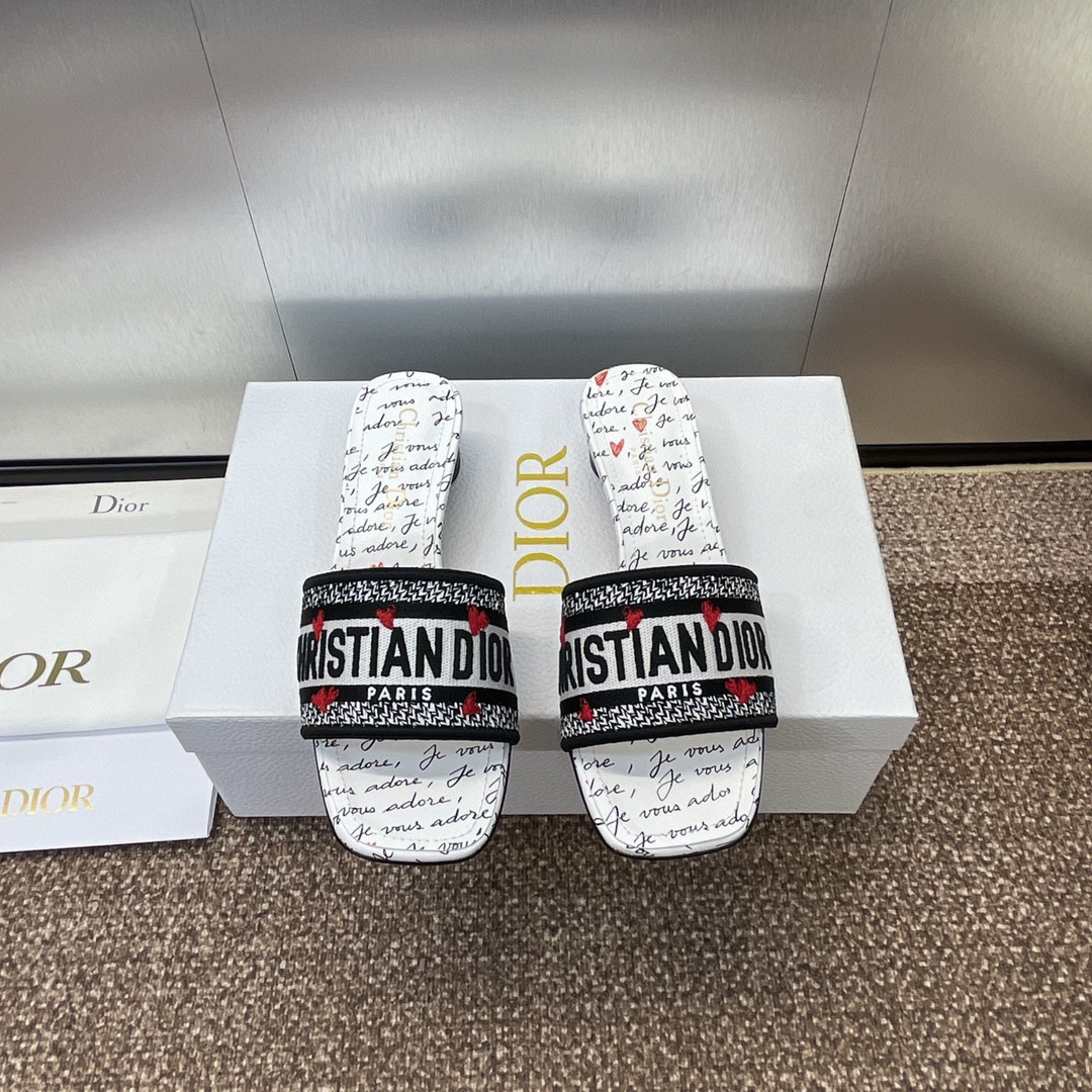 UA Dioramour Dway Heeled Slide