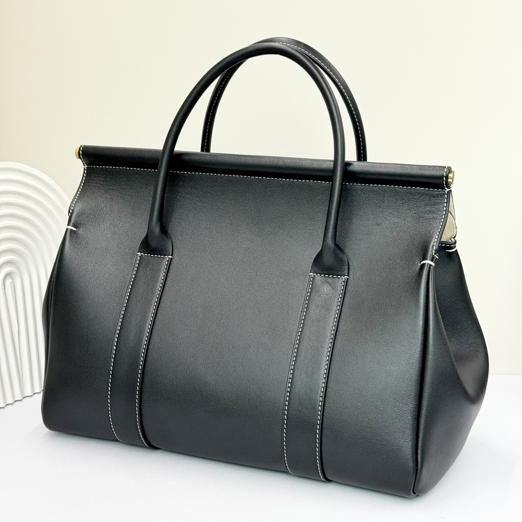 Loro Piana Loom Bag L32 Black Smooth Calfskin 33 x 23 x 18 cm