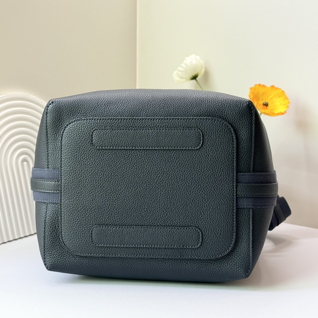 Loro Piana Large Bale Bag Grained Calfskin 24 x 20 x 27 cm