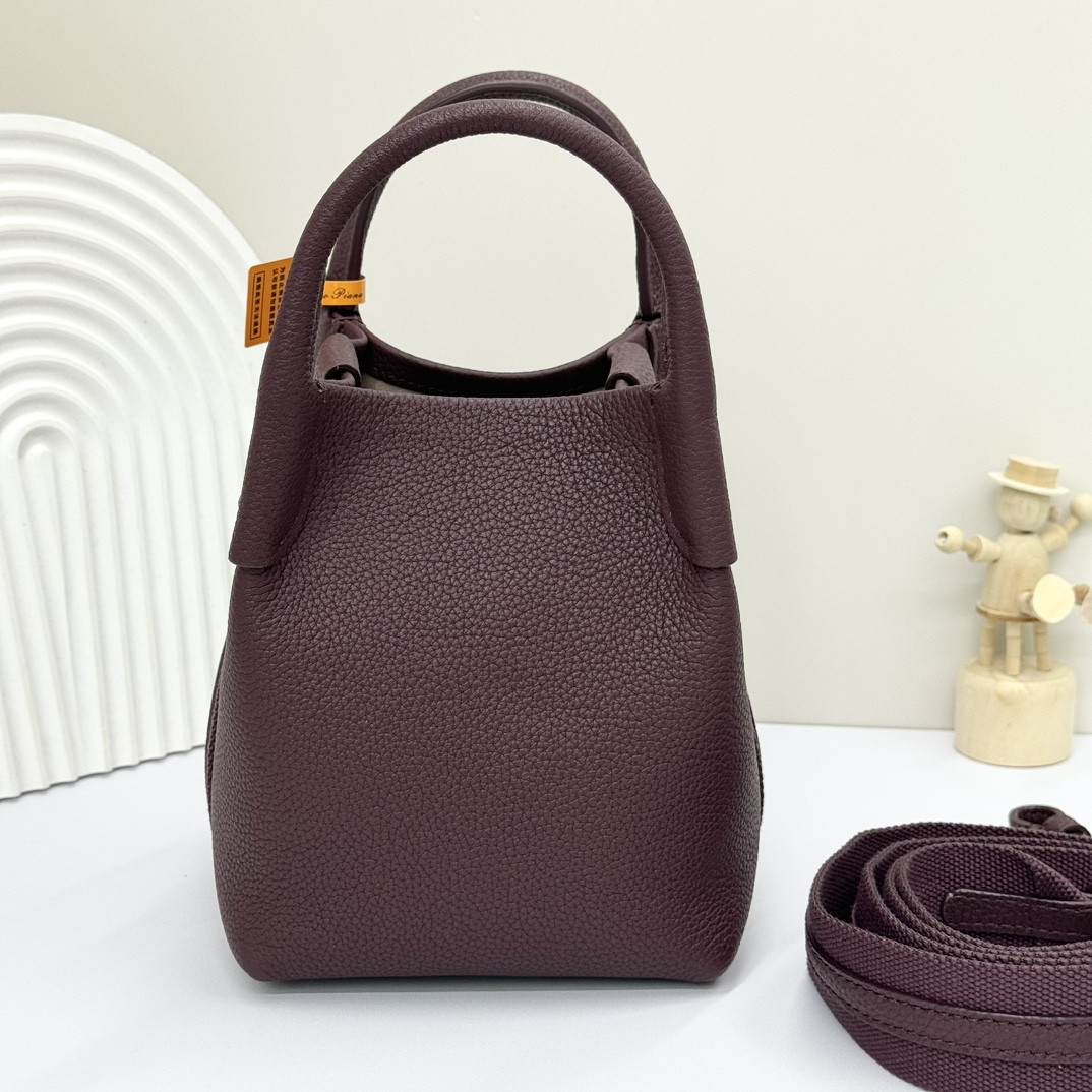 Loro Piana Micro Bale bag Grained Calfskin 23 x 16 x 14 cm