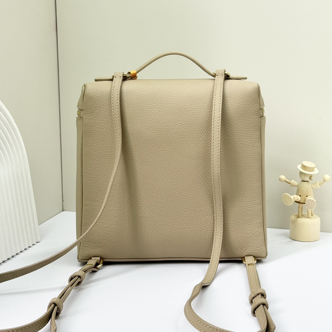 Loro Piana Extra Pocket backpack L23.5 Grained Calfskin 23 x 21 x 8 cm