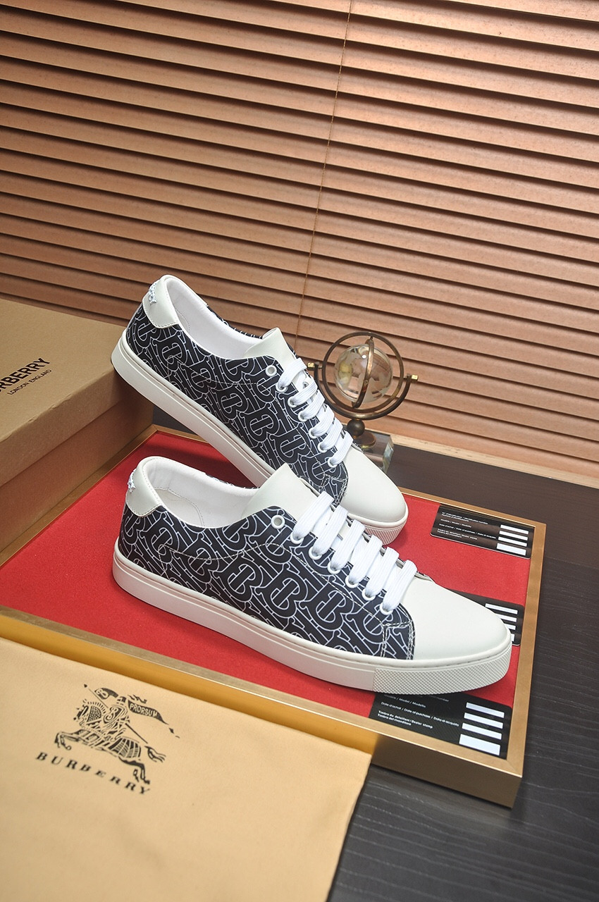 UA Burberry Sneakers