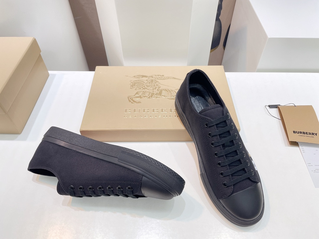 UA Burberry Sneakers