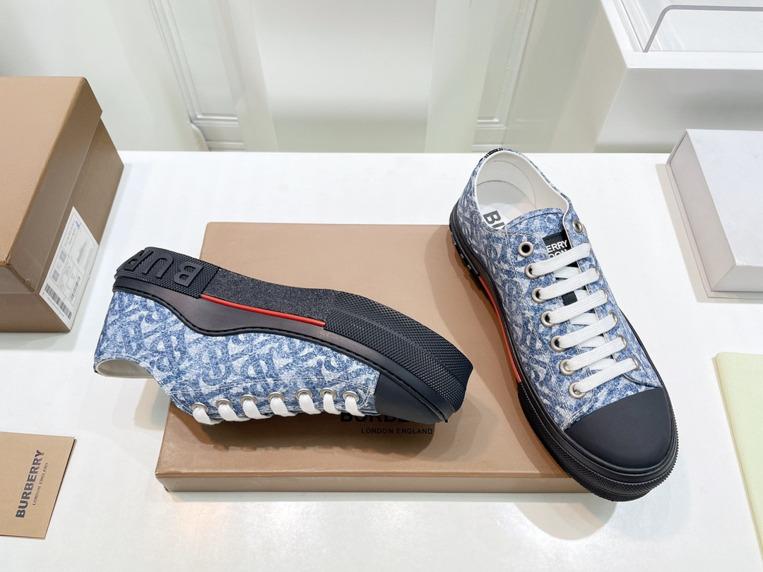 UA Burberry Sneakers