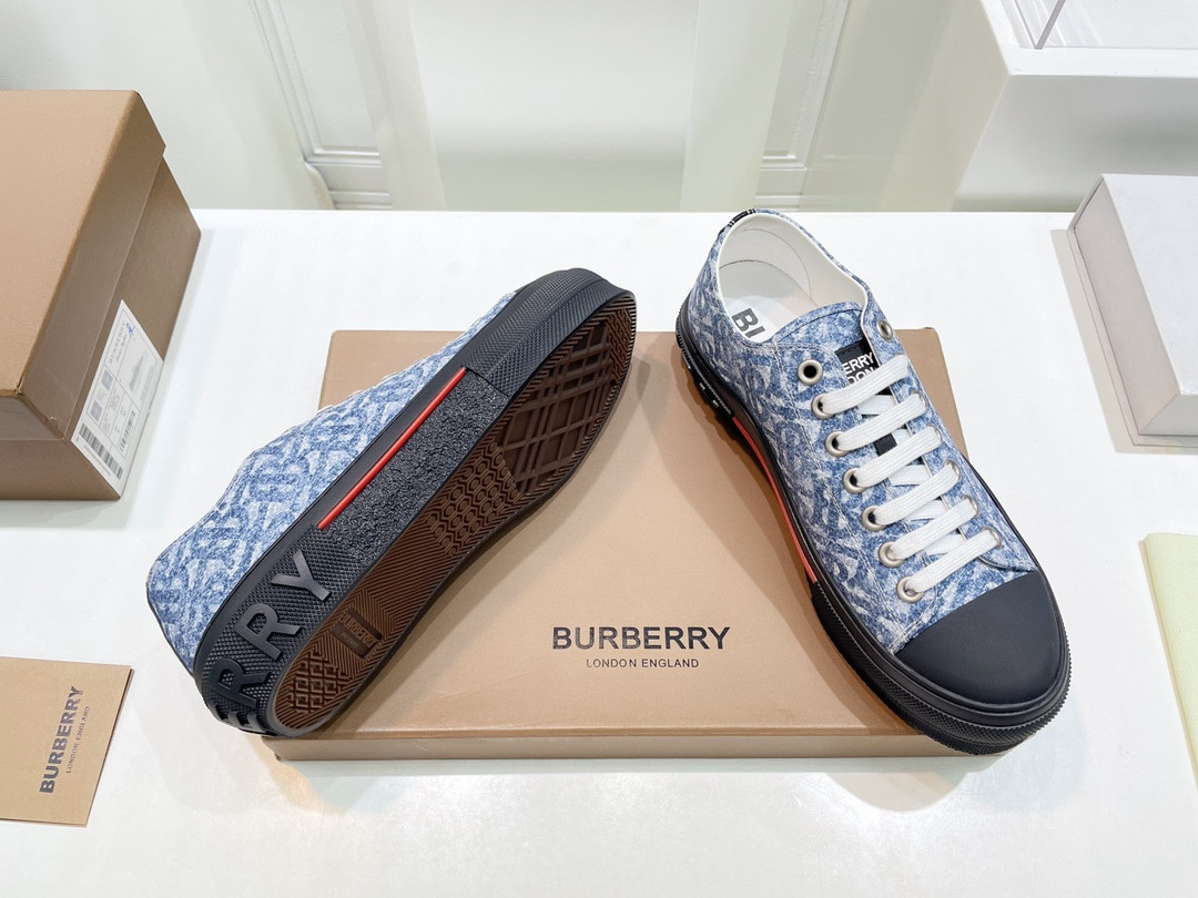 UA Burberry Sneakers