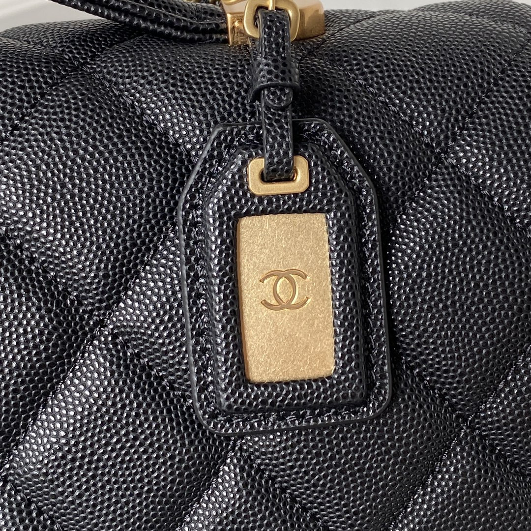 CHANEL 22K 31.5x31x9cm