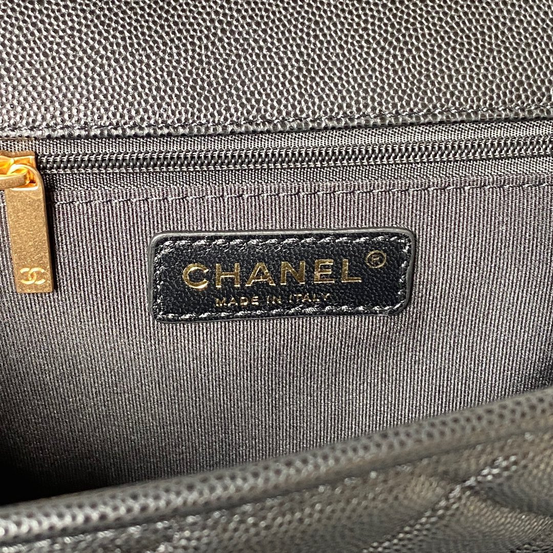 CHANEL 22K 31.5x31x9cm