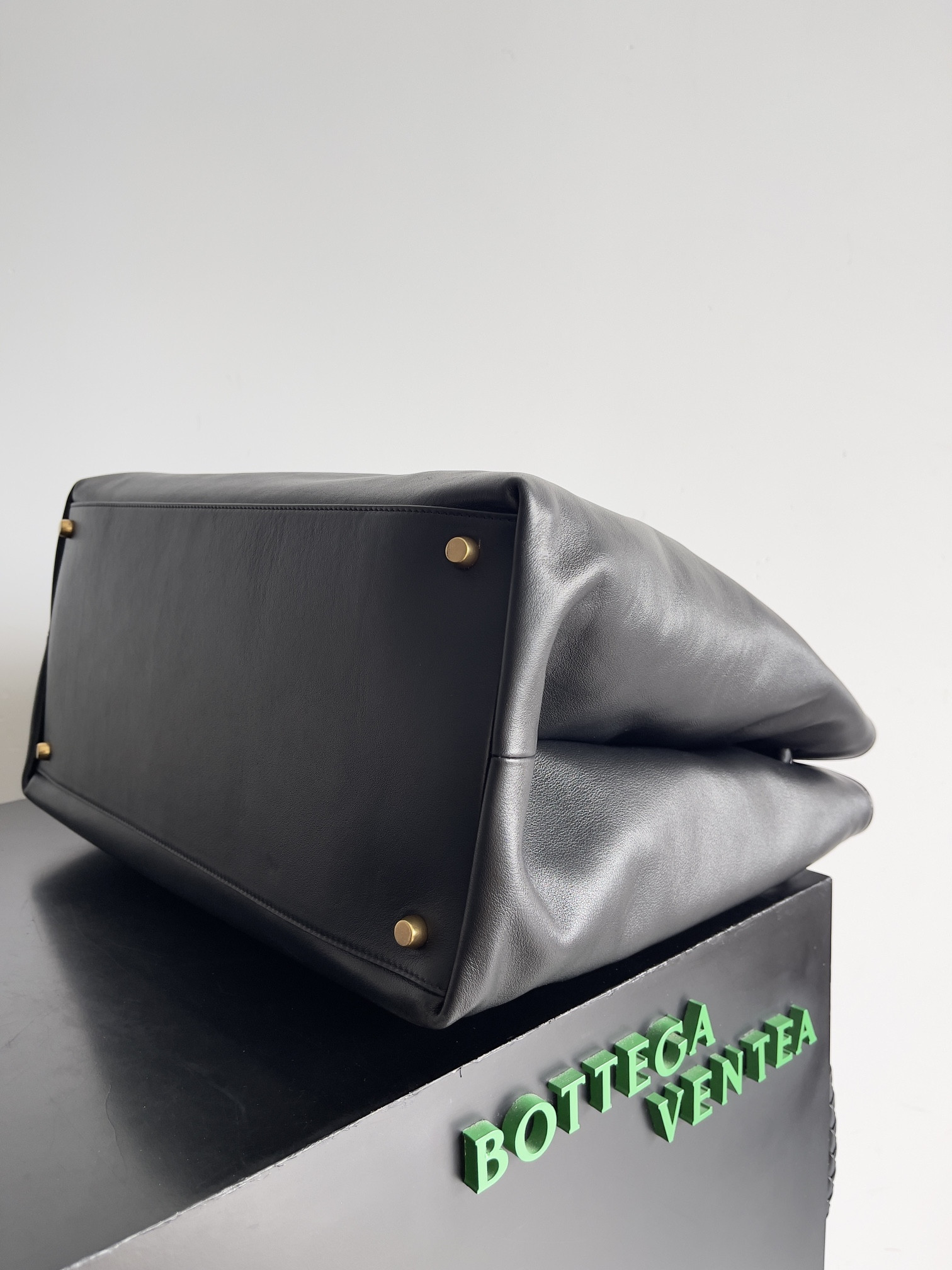 Bottega Veneta Large Andiamo 42x18x35cm