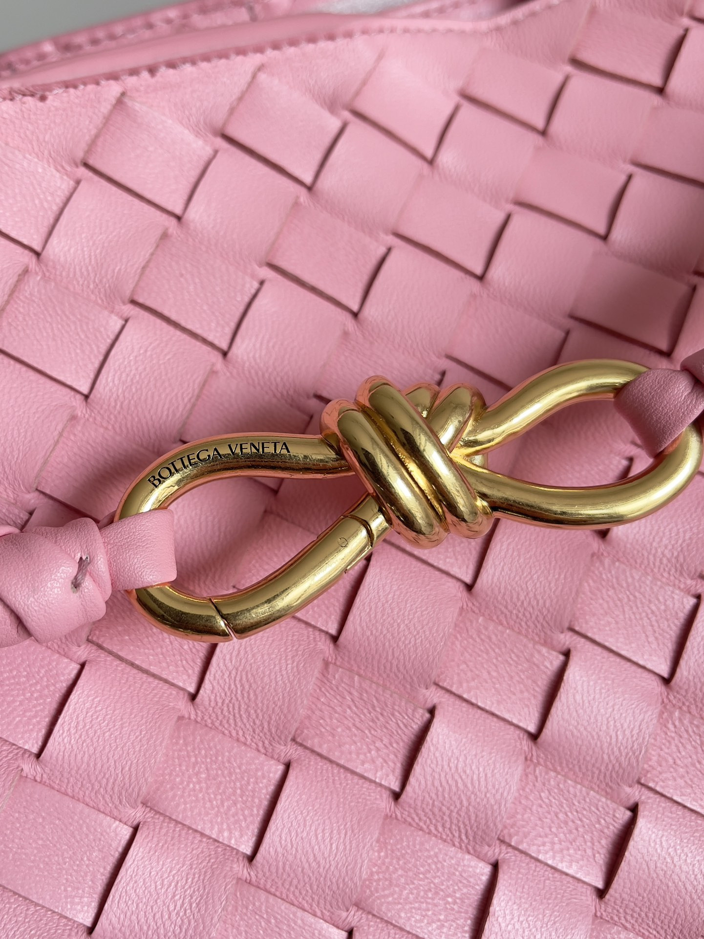 Bottega Veneta  Large Andiamo 42x18x35cm