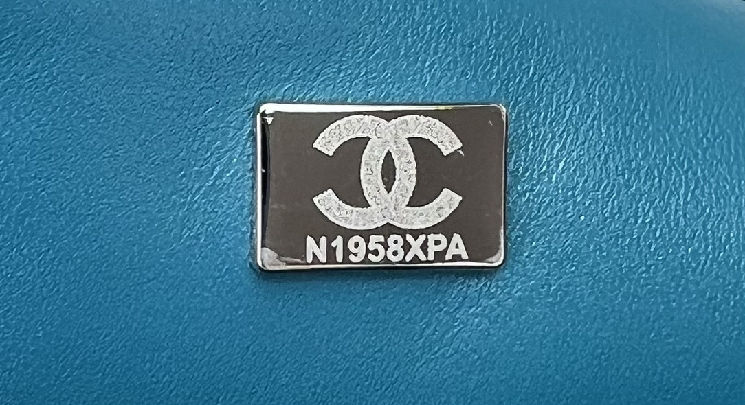 Chanel Classic Flap Bag 20cm