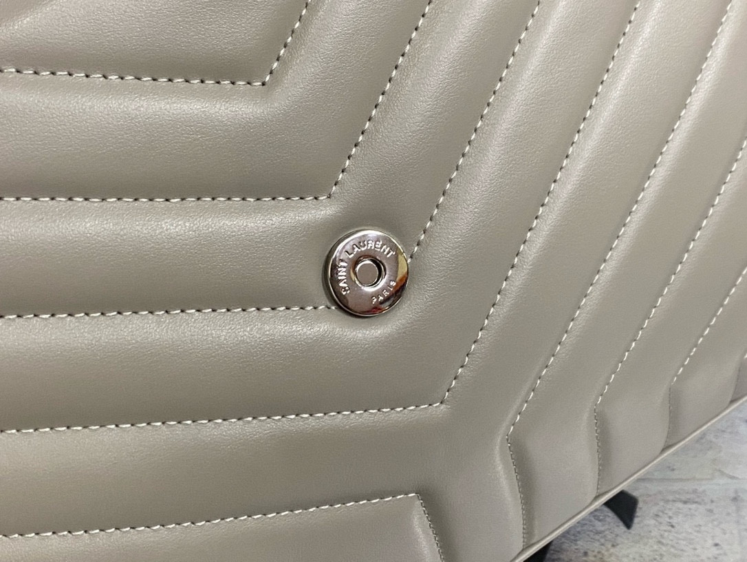 YSL LOULOU QUILTED LEATHER 32x22x9cm