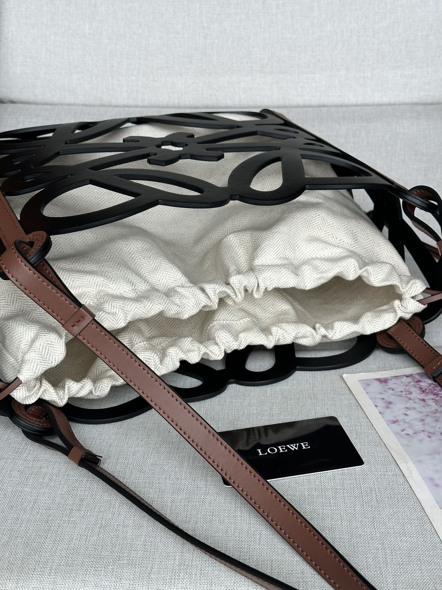 LOEWE Anagram Tote 32x27x11cm