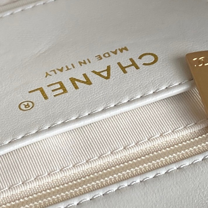 CHANEL FALL-WINTER 2024-25 SMALL FLAP BAG 13x21x7cm