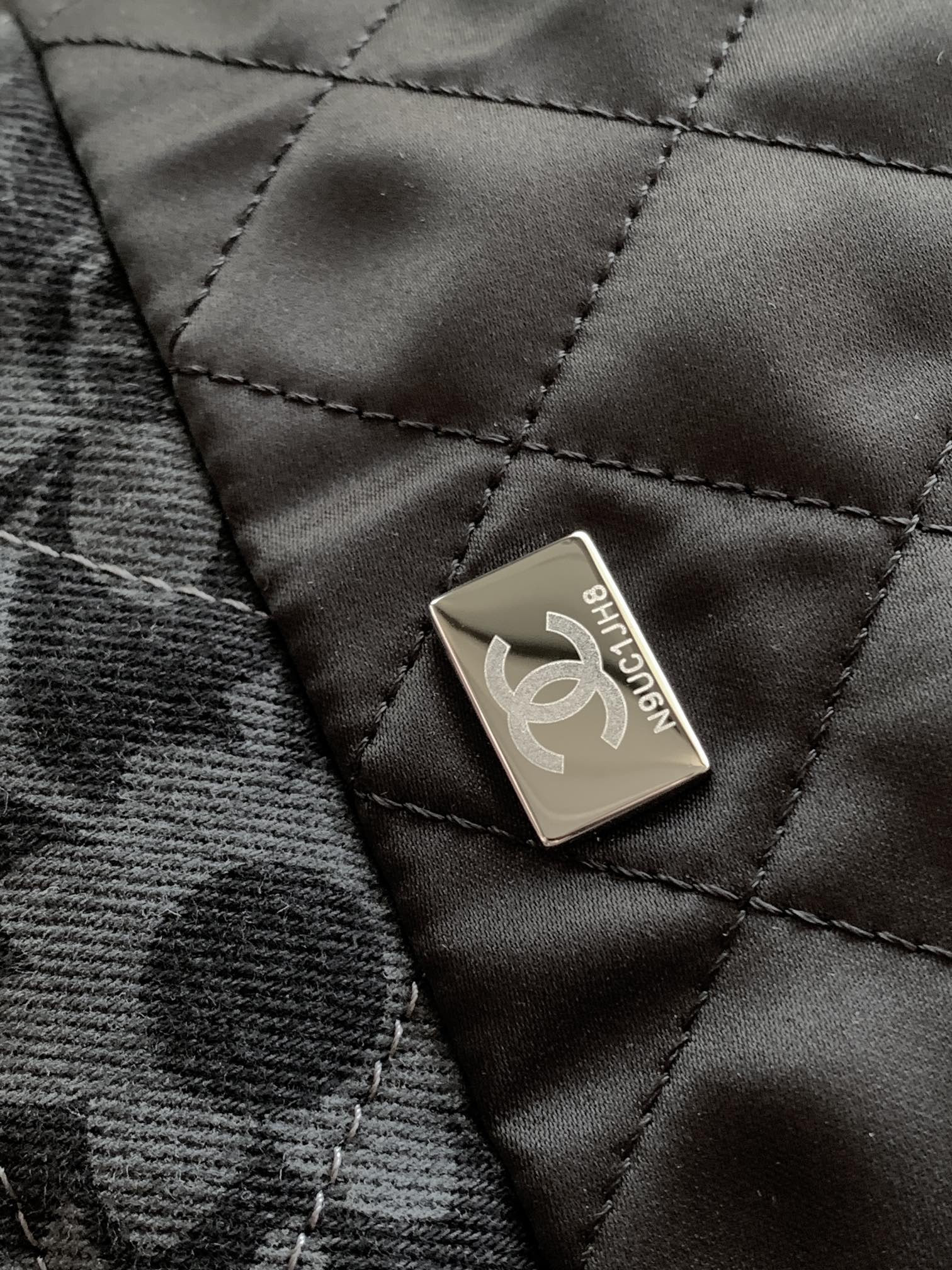 CHANEL 22 MINI HANDBAG 20x19X6cm