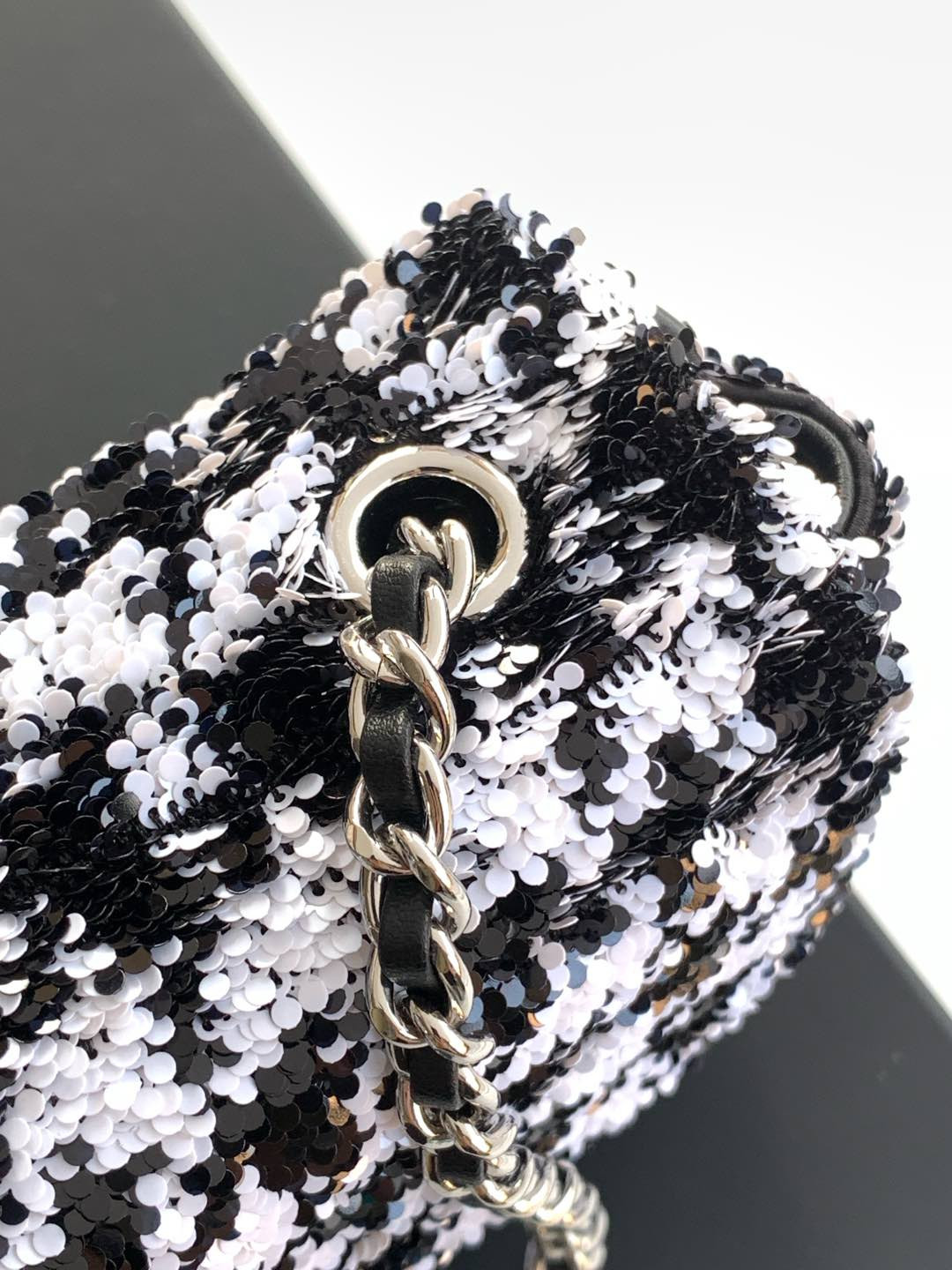 Chanel  Flap Bag 14x22x7cm