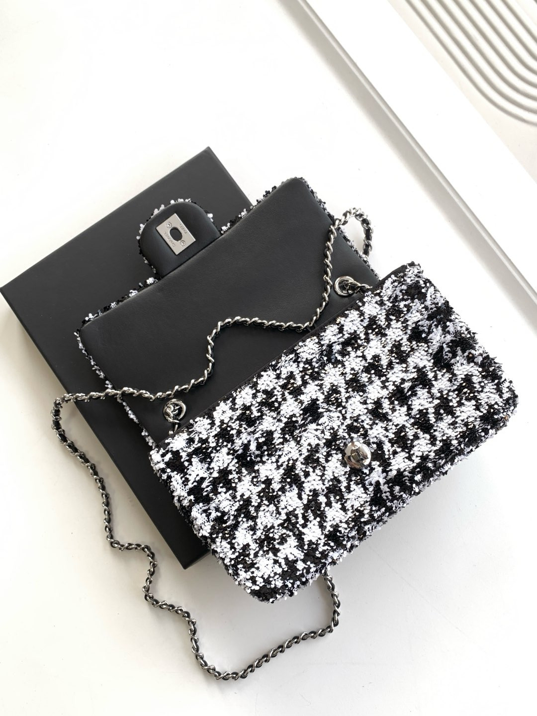 Chanel  Flap Bag 14x22x7cm