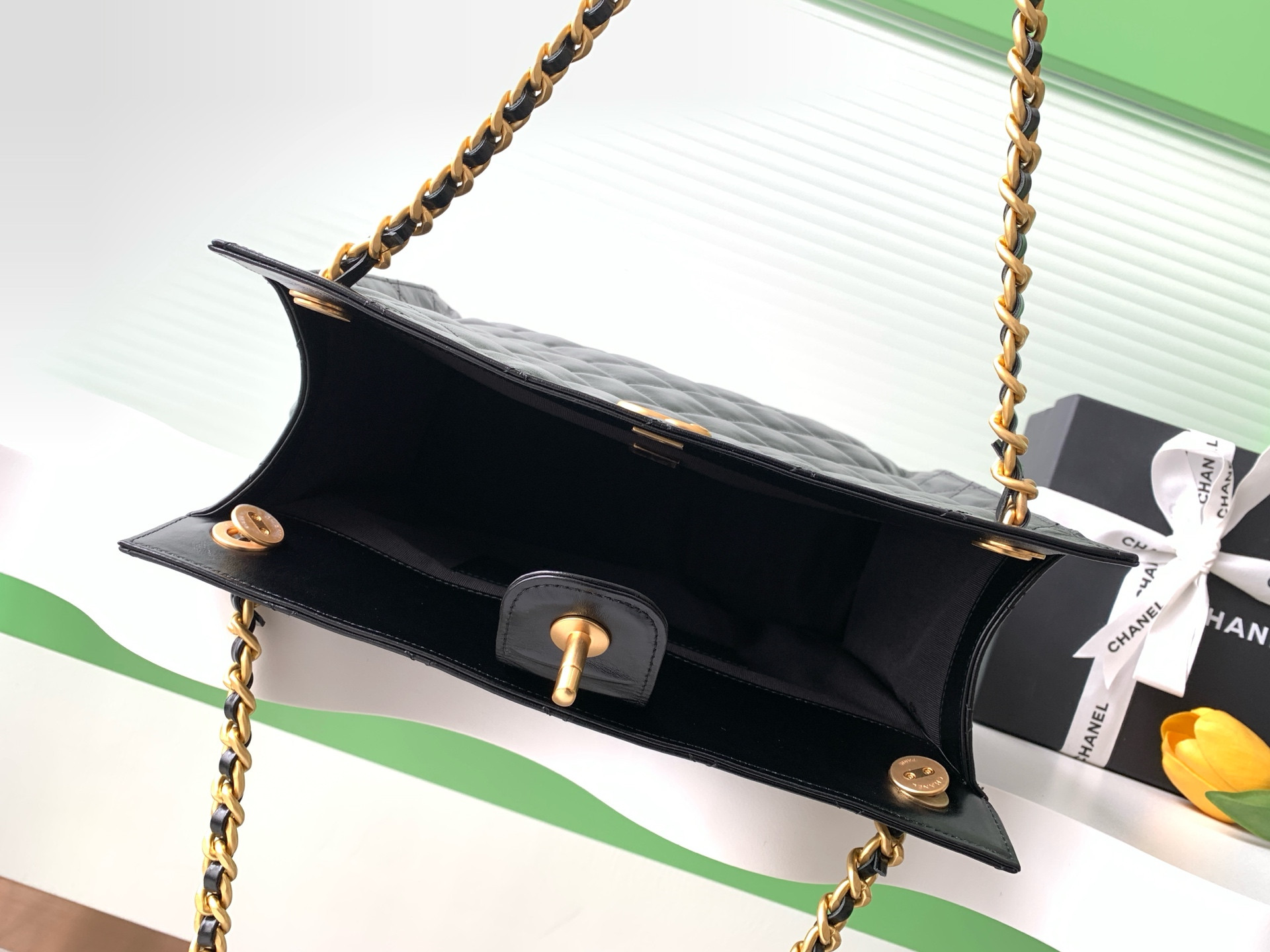 Chanel shopping bag hobo 26x31x13cm