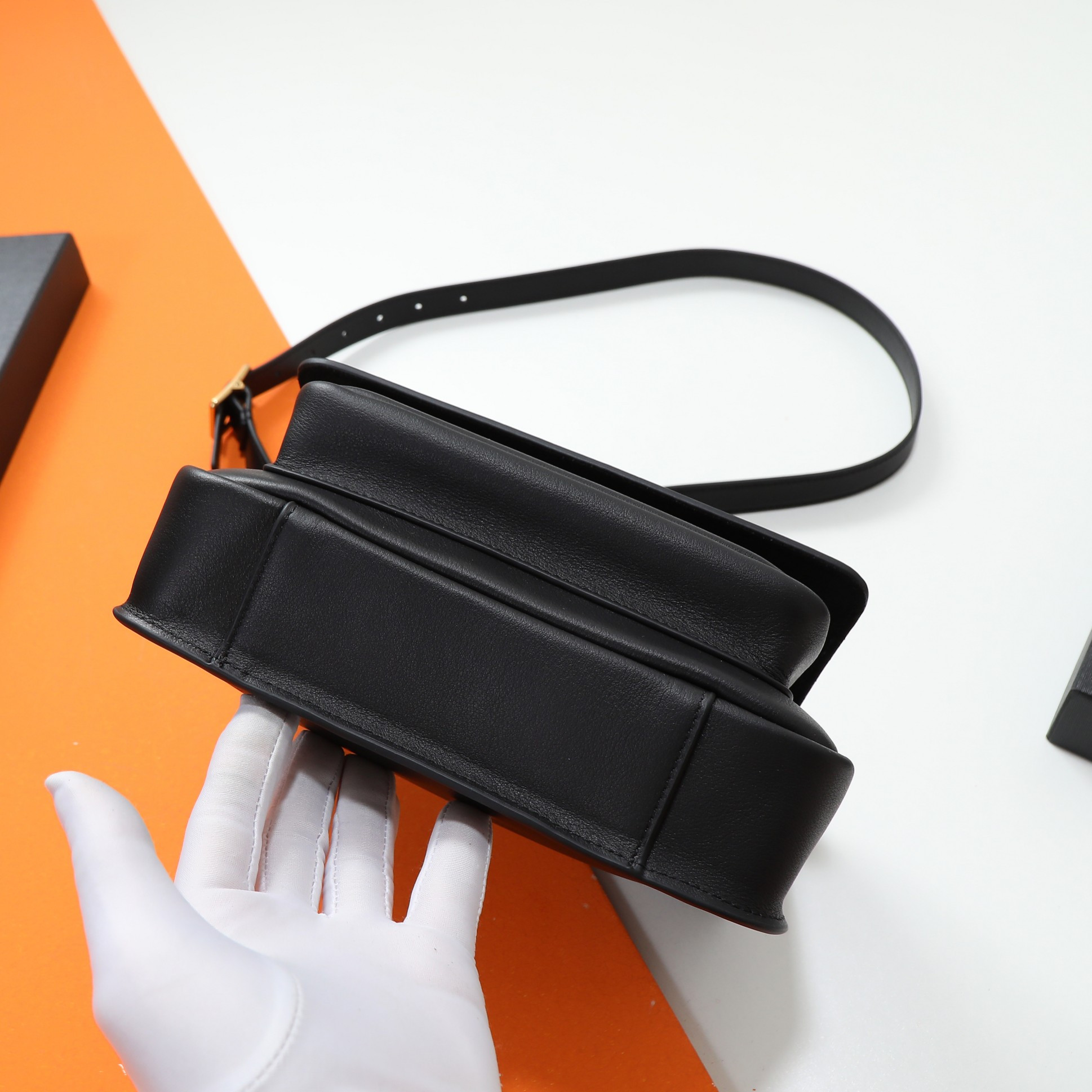 YSL niki satchel in leather 21.5x16x9cm