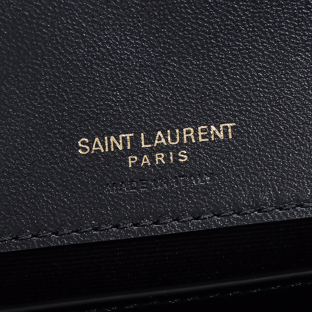 YSL LOULOU small in MATELASSÉ lambskin 24x14x6cm