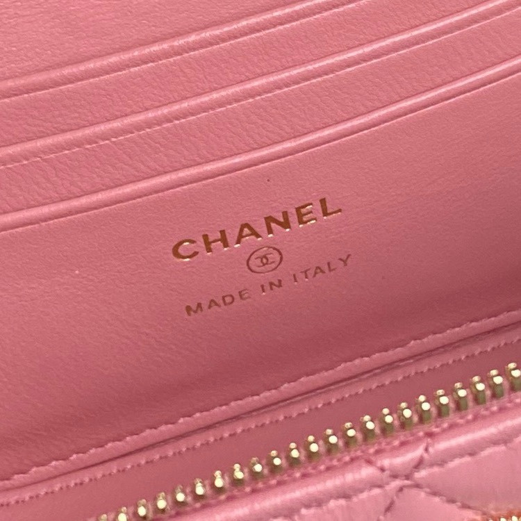 CHANEL Vanity With Chain  9.5x17x8cm