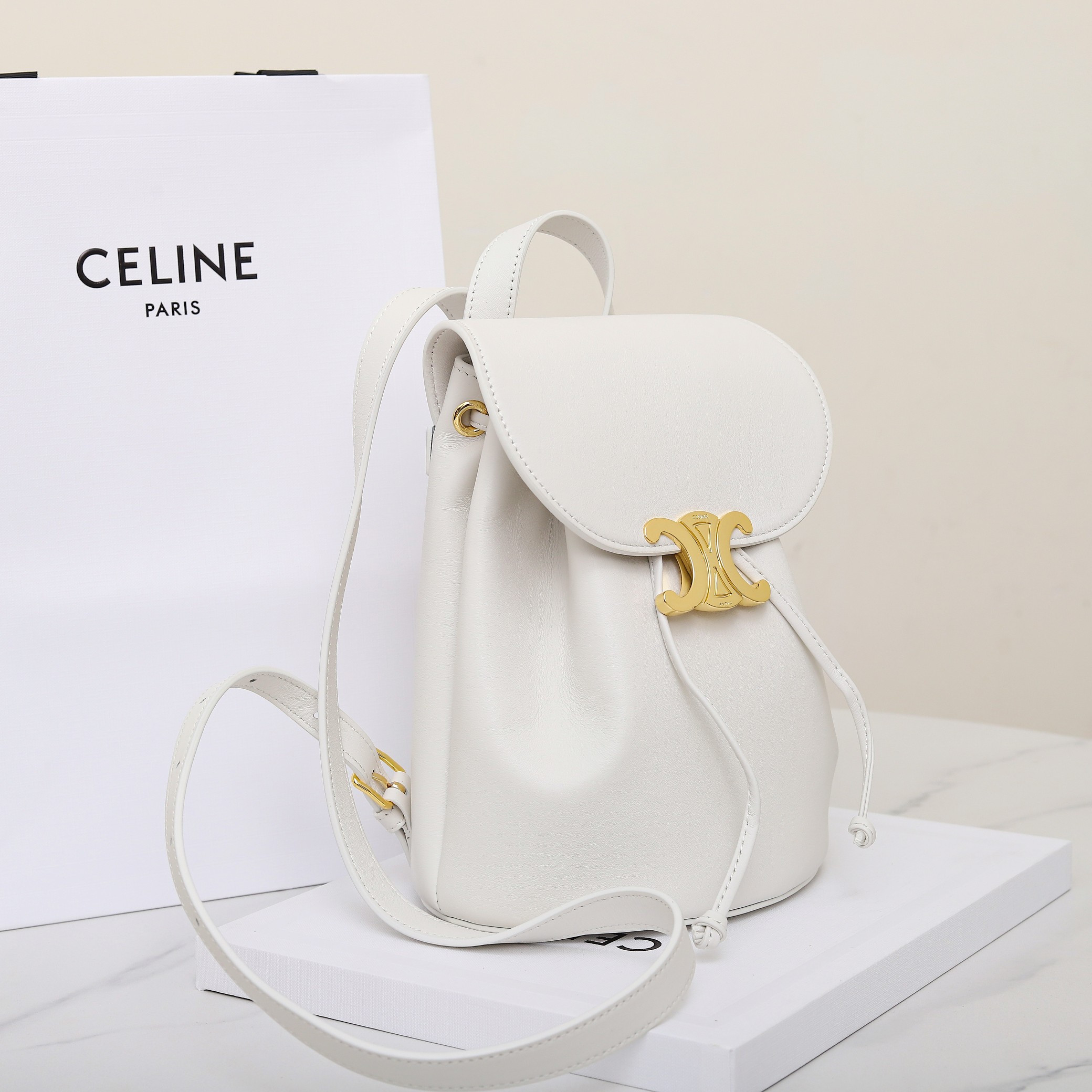 CELINE BONNIE BACKPACK IN SMOOTH CALFSKIN 118703 25x18x13cm