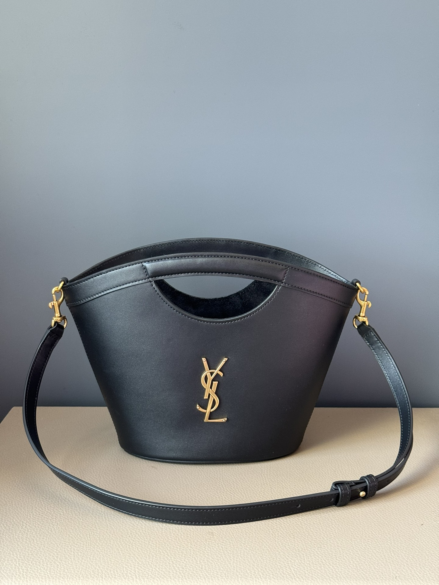 YSL celia mini tote (smooth leather) 29x19.5x10cm