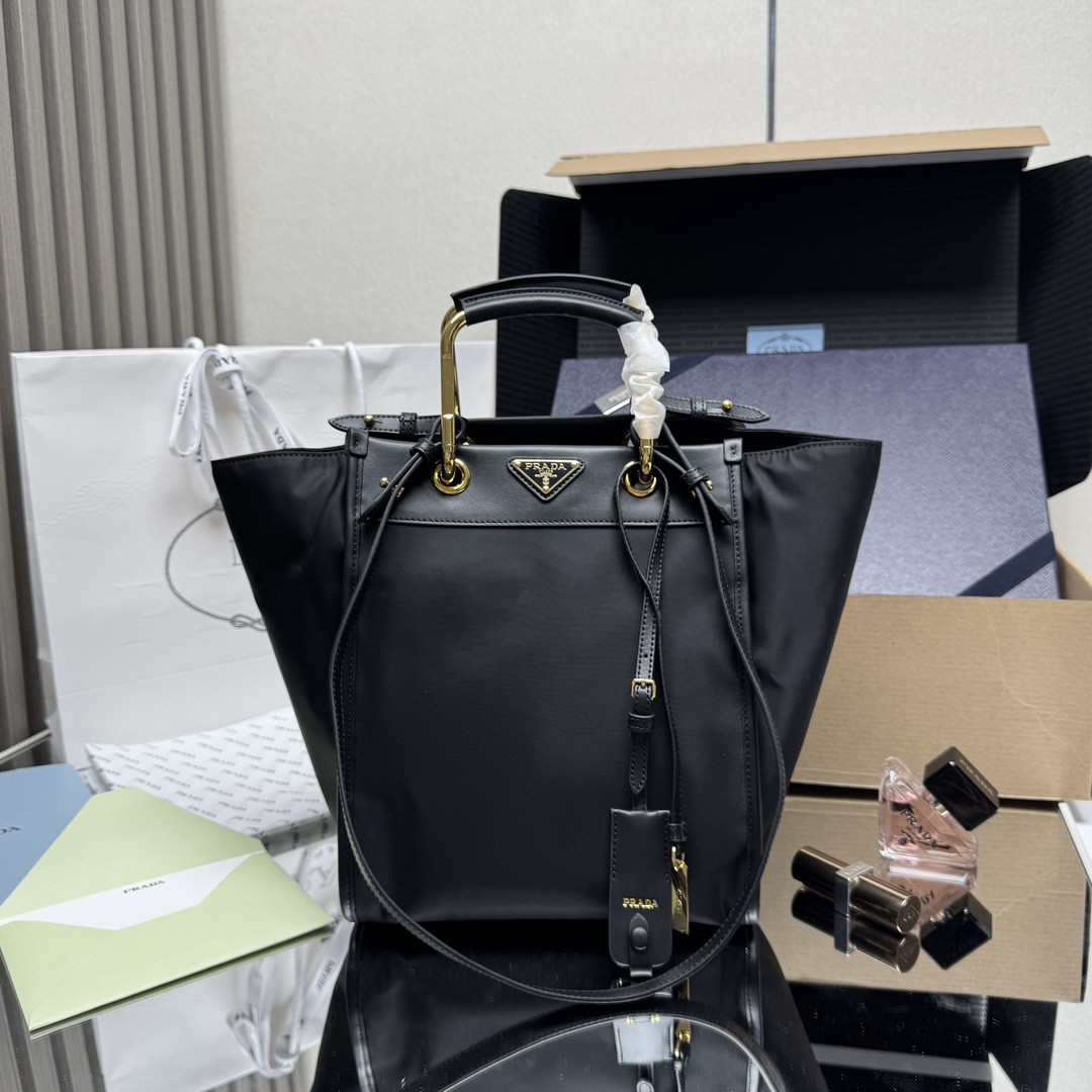 Prada Re-Nylon and leather tote bag 23x28.5x15cm