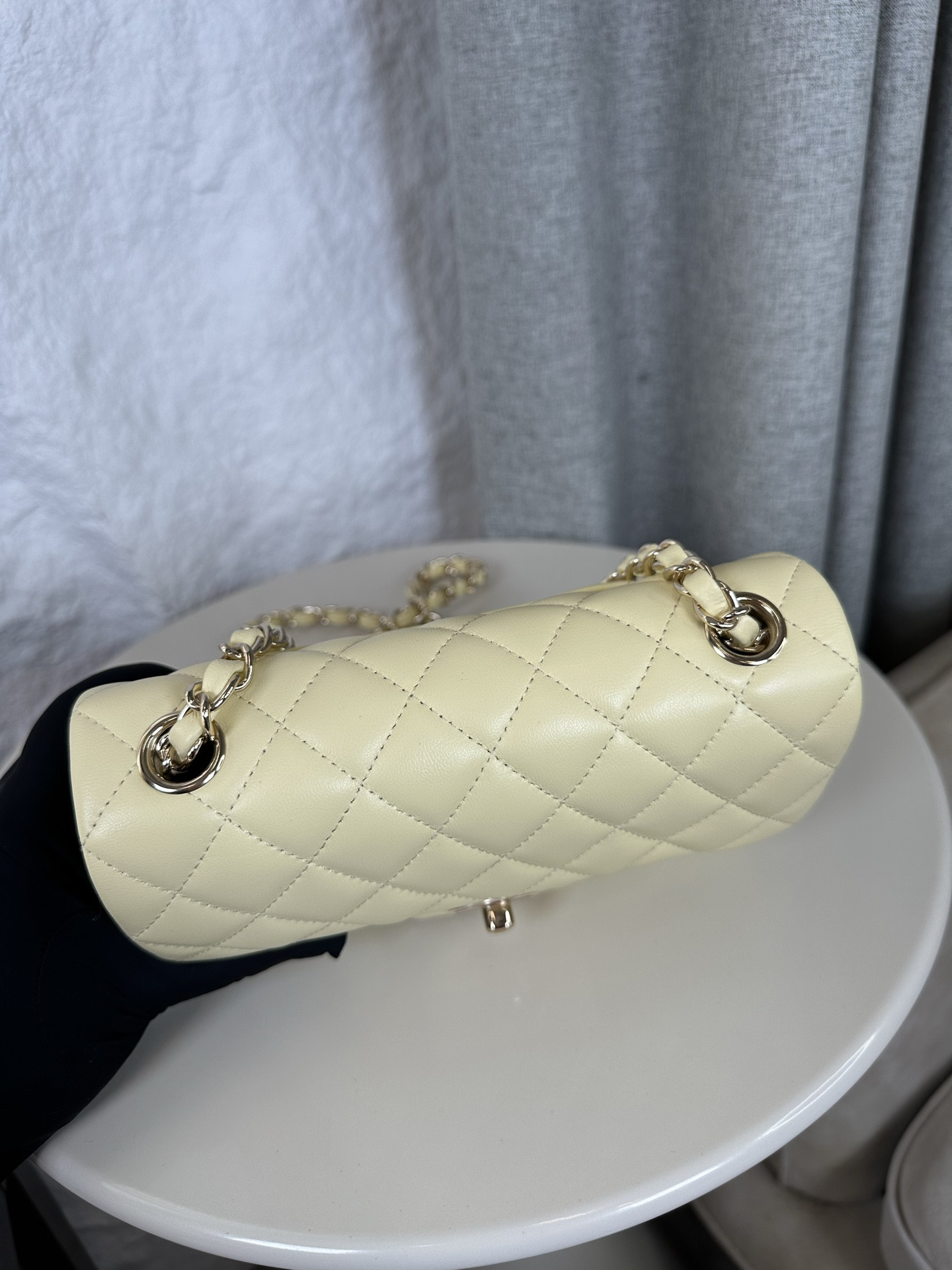 Chanel Mini Flap Bag 20x12x6cm