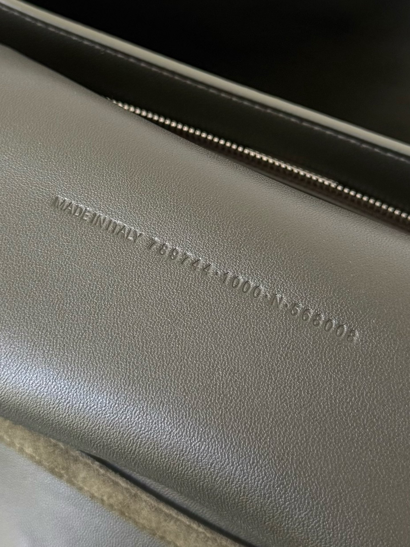 Balenciaga Rodeo Large 39.8x29.9x12.9cm