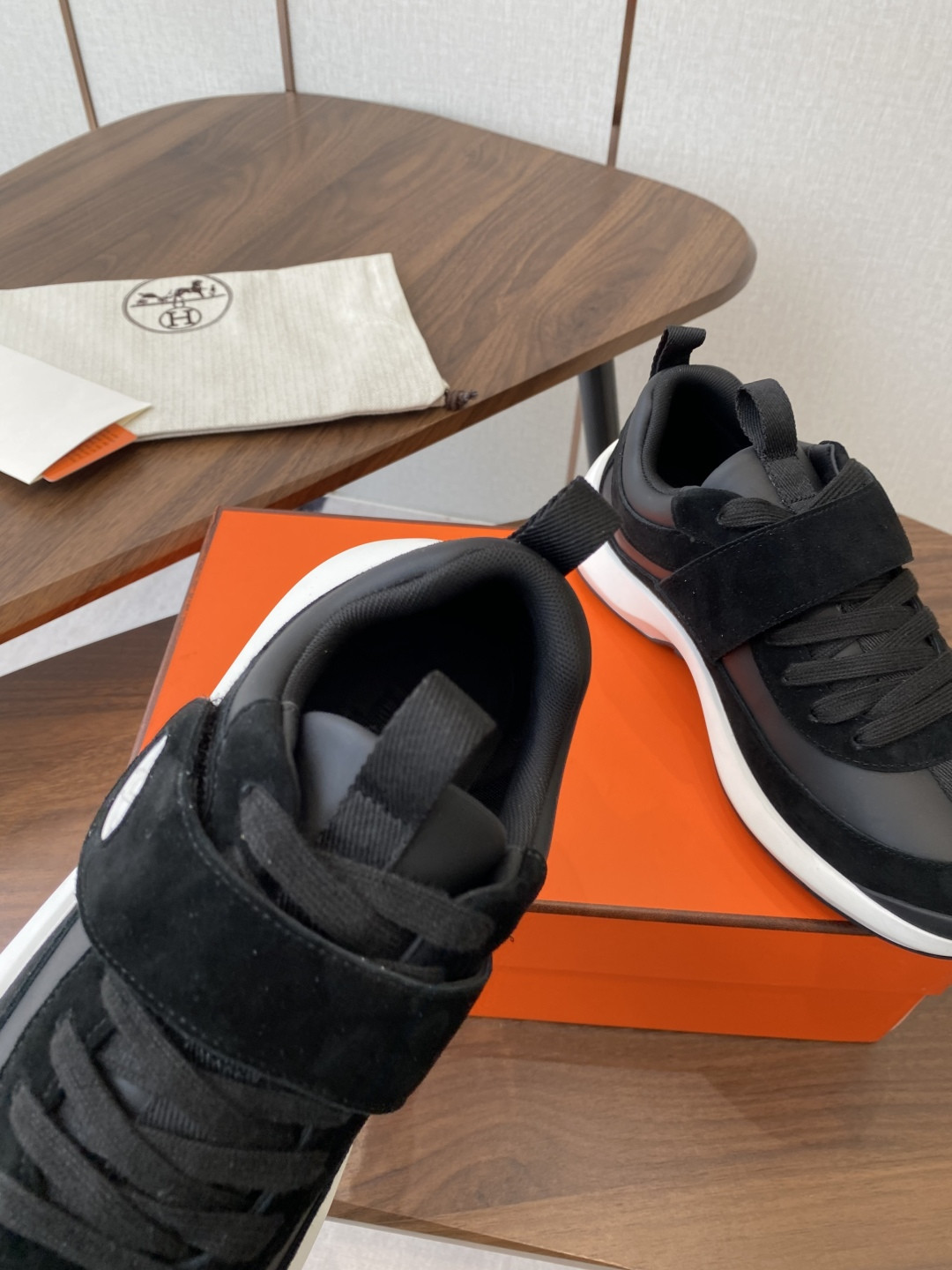 UA Hermès Loop Sneaker